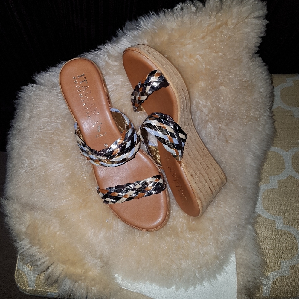 Sandals - Picture 4 of 4